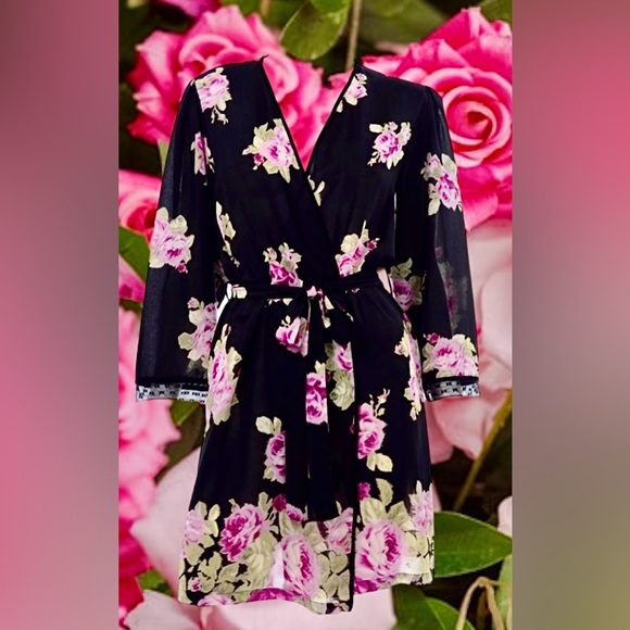 Oscar de La Renta Pink Label Robe Kimono Style Black/pink roses Like new - Picture 2 of 7